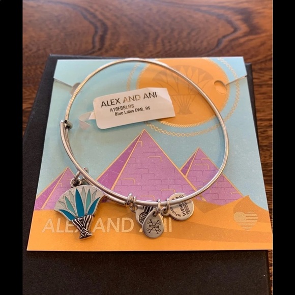 SOLD 🦋🦋 - Picture 8 of 9